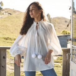 Сорочка з помпонами Хмара, світла