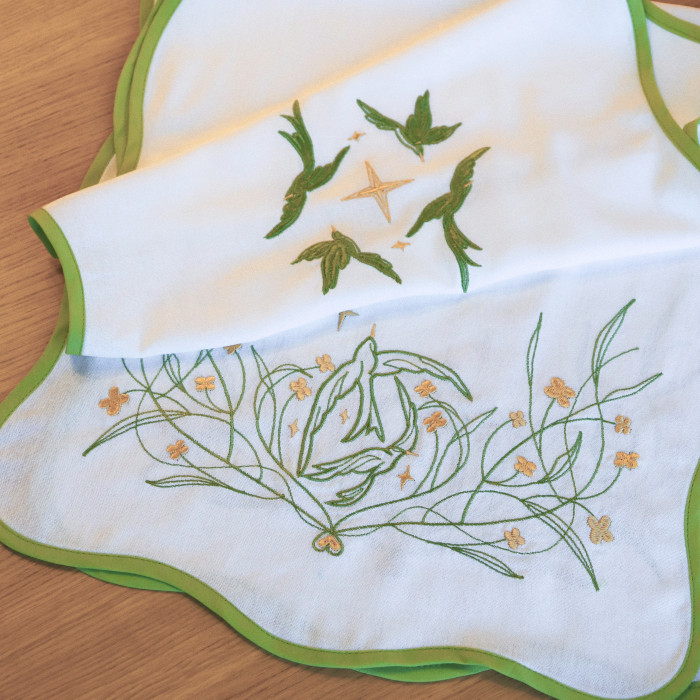 Ранер Великодній, колір трав’яний